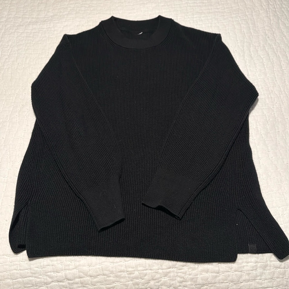 Lululemon black crew neck sweater 8